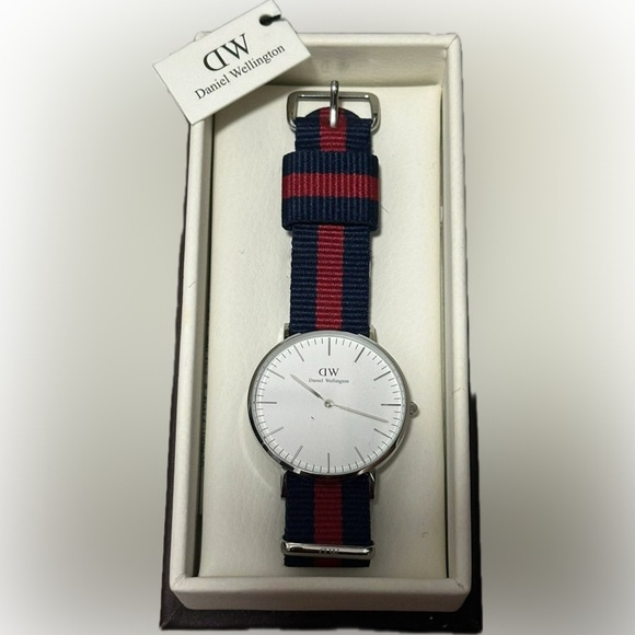 Daniel Wellington Classic Oxford Watch 36mm | Unisex - Picture 9 of 10